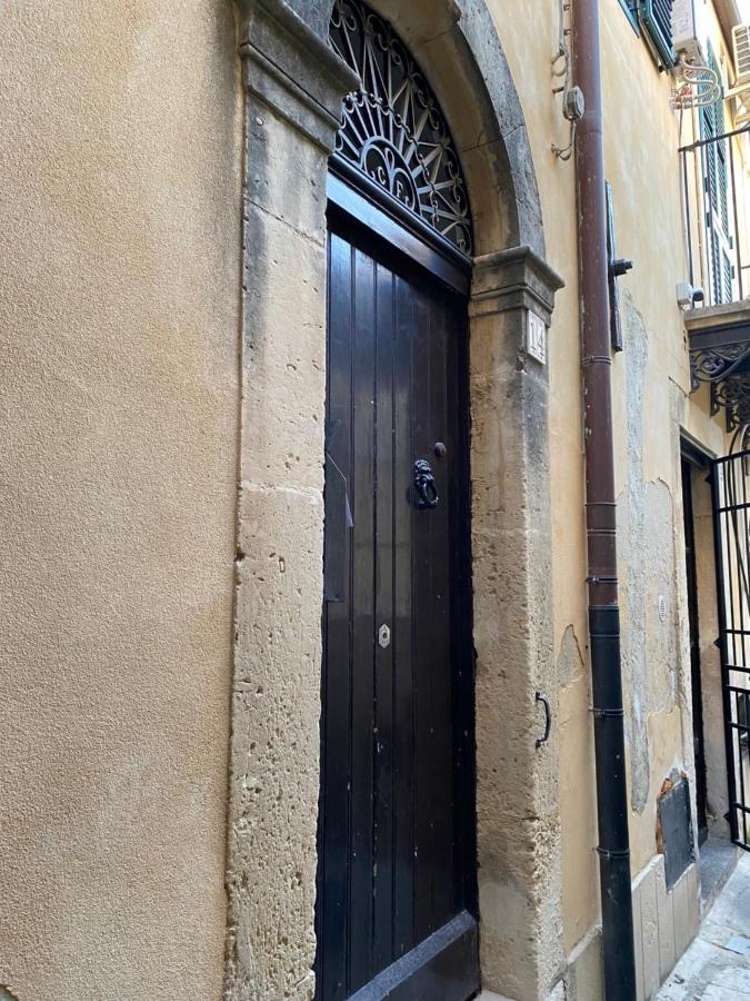 Bianca Rooms Noto Bagian luar foto